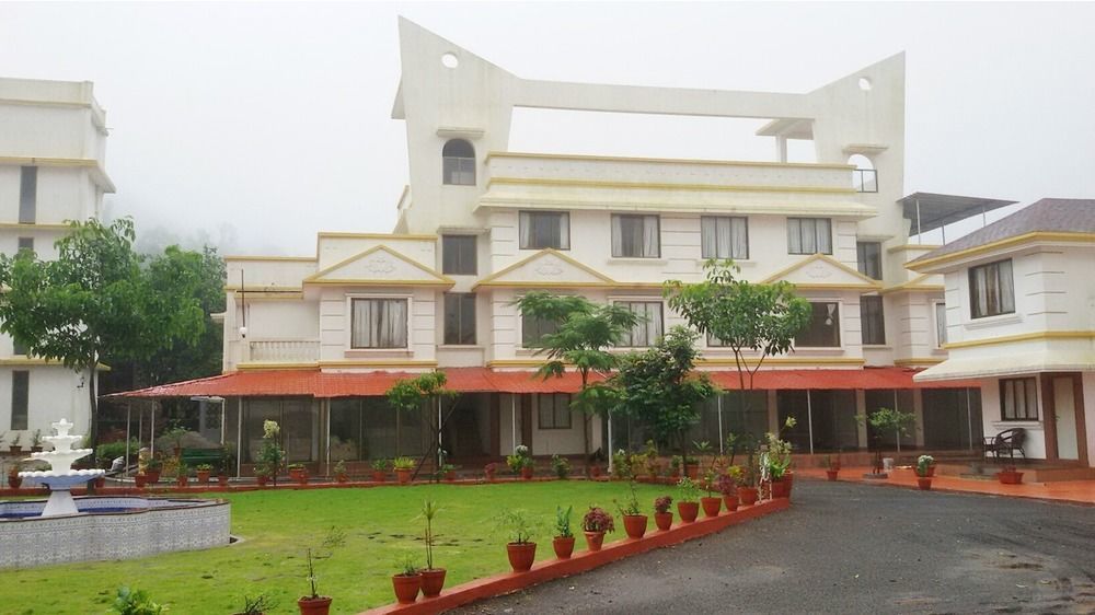 Sereniity Resort Lonavala Eksteriør bilde
